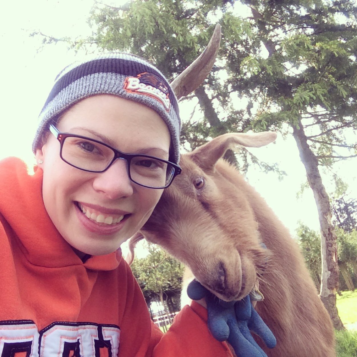 Hey, I'm Kim! I am a podcast host, FRIEND, Wifey, & I post positive stuff. Why aren't we friends already? Don't forget to smile today :-)