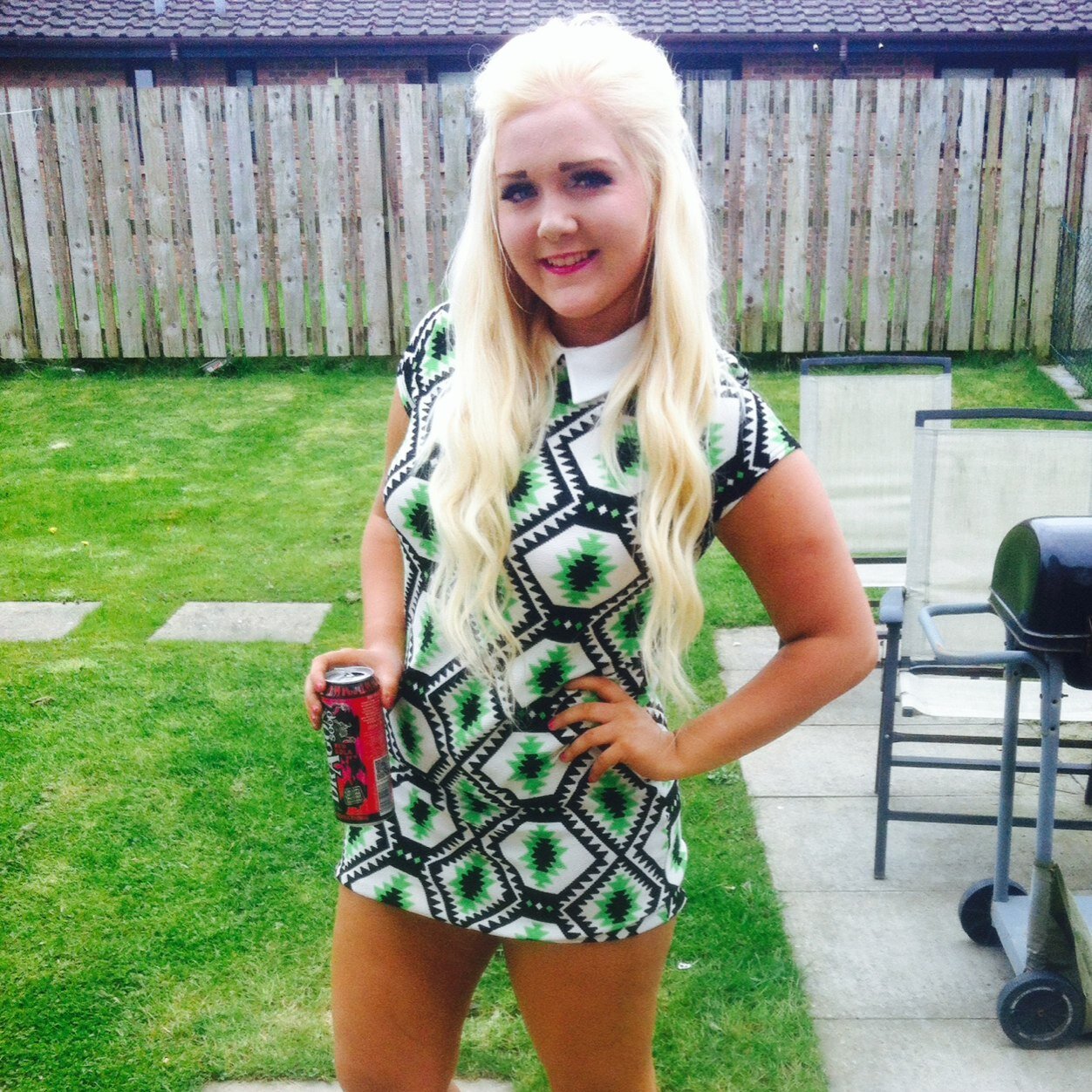 follow my instagram; chloeneil_x