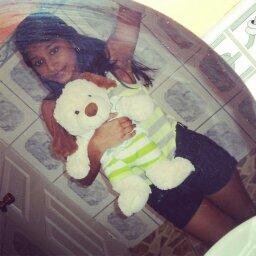 Imma happii kidDo! :D I lovee to laugh! ...but we all have our mood swings! xD
 OMG.... Destra Garica folled me 2/18/2013
http://t.co/7kMgcfLbDx