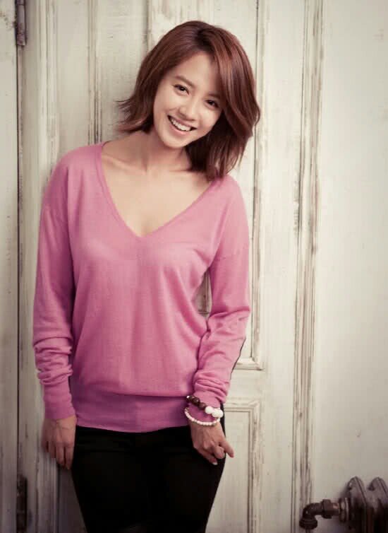 songjhyeo's profile picture. ©1981 actress◇model◇running man #SQMUSLIM ⇨follow the real @OfficialJiHyo⇦