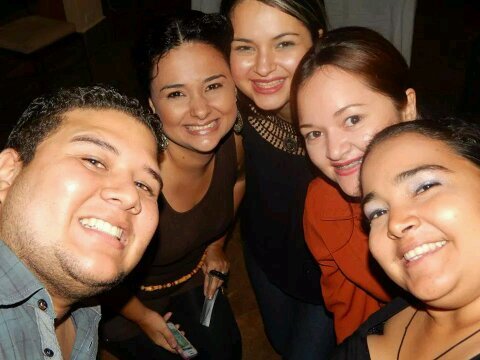 asaucedo_13's profile picture. Tengo la conviccion de que el mundo se salvara con las buenas acciones, solo el amor fraterno podra lograrlo