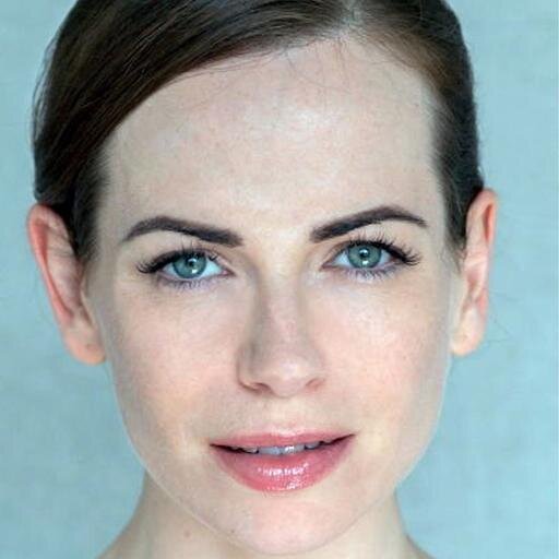 Actress, Writer, Food lovin' GF Cook & Action girl in Sniper Reloaded & Hanrahan Investigates. Reel: http://t.co/Elv1Drz57V IMDB: http://t.co/ZKLXXW8PB3