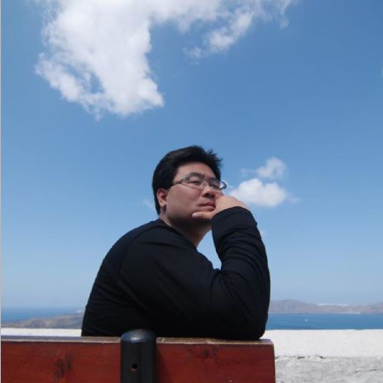 anhyunchul's profile picture. 아무도 그가 사는 生 이상의 生을 잃지 않으며, 그가 잃는 生 이상을 살지 않는다.