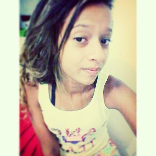 como eu conheci o justin? uma menina estava ouvindo one time, me interessei e depois o capeta foi agindo