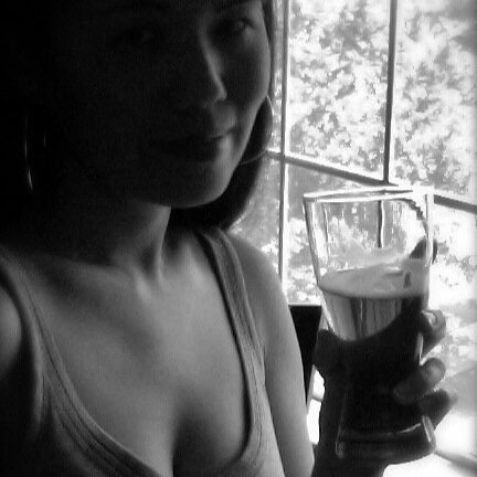 TheHoppyGal's profile picture. Yes to beaches, books, and beers.