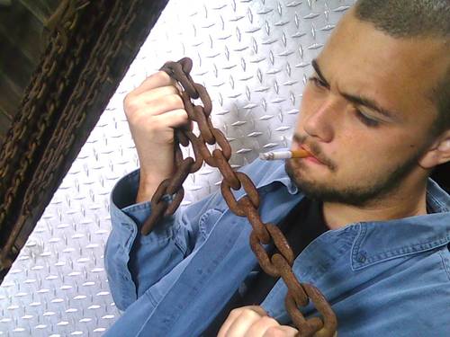 puppetmaster696's profile picture.