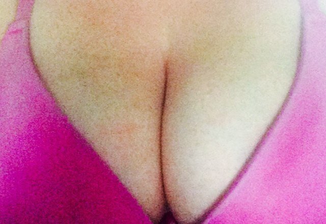 Flirty_Roo's profile picture. Very naughty bi girl .... Married this is my secret account