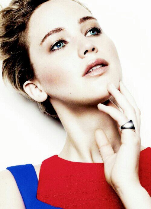 Lawsbian. I love jennifer lawrence. I'm 18 years old. love u. Love meeting new people. I follow everyone back