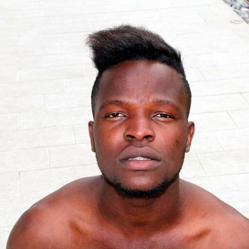 TeexoAky's profile picture. J'ai peur d'y rester car mon rêve c'est de partir