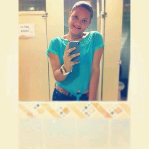 Heeyyyyy Rosaaah' Here:) 
 Follow Me ii Wil Follow You Backk..!