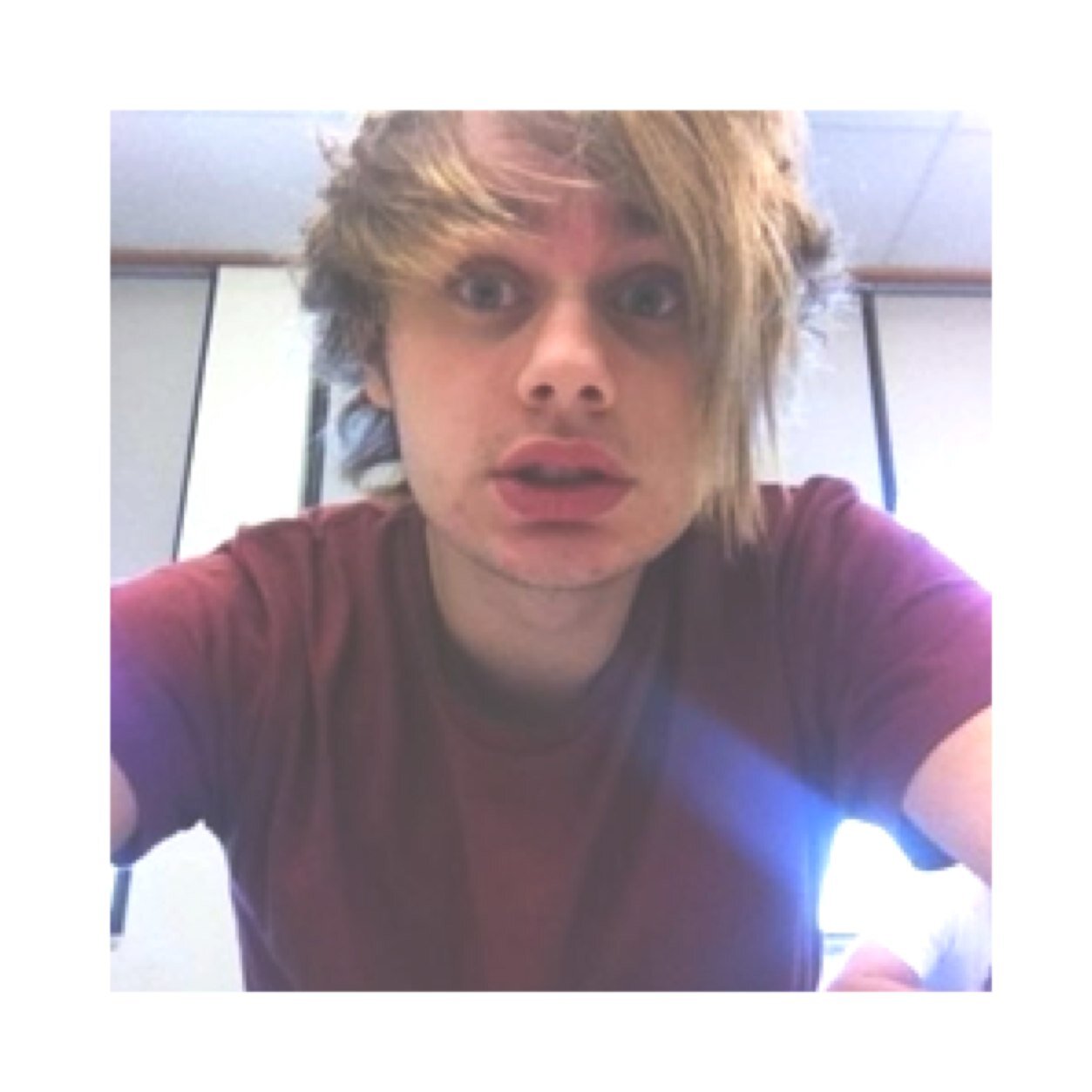 hi :-) i'll be posting lots of pictures of michael clifford, so if you have anything you would like me to post, you can dm it to me!