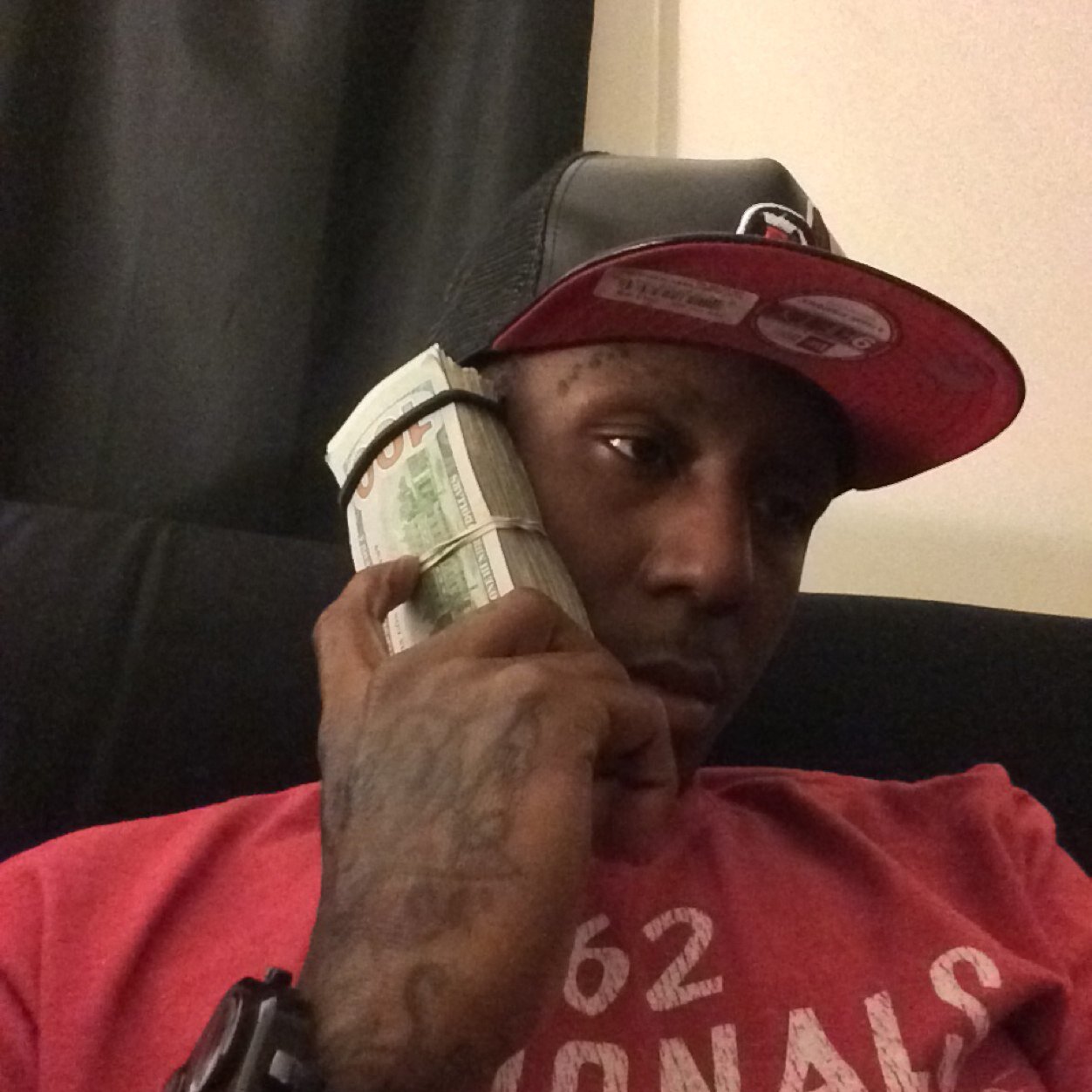 Unsigned,recording artist, for booking inquiries yungcash59@yahoo.com https://t.co/Ps1zLlSfk2