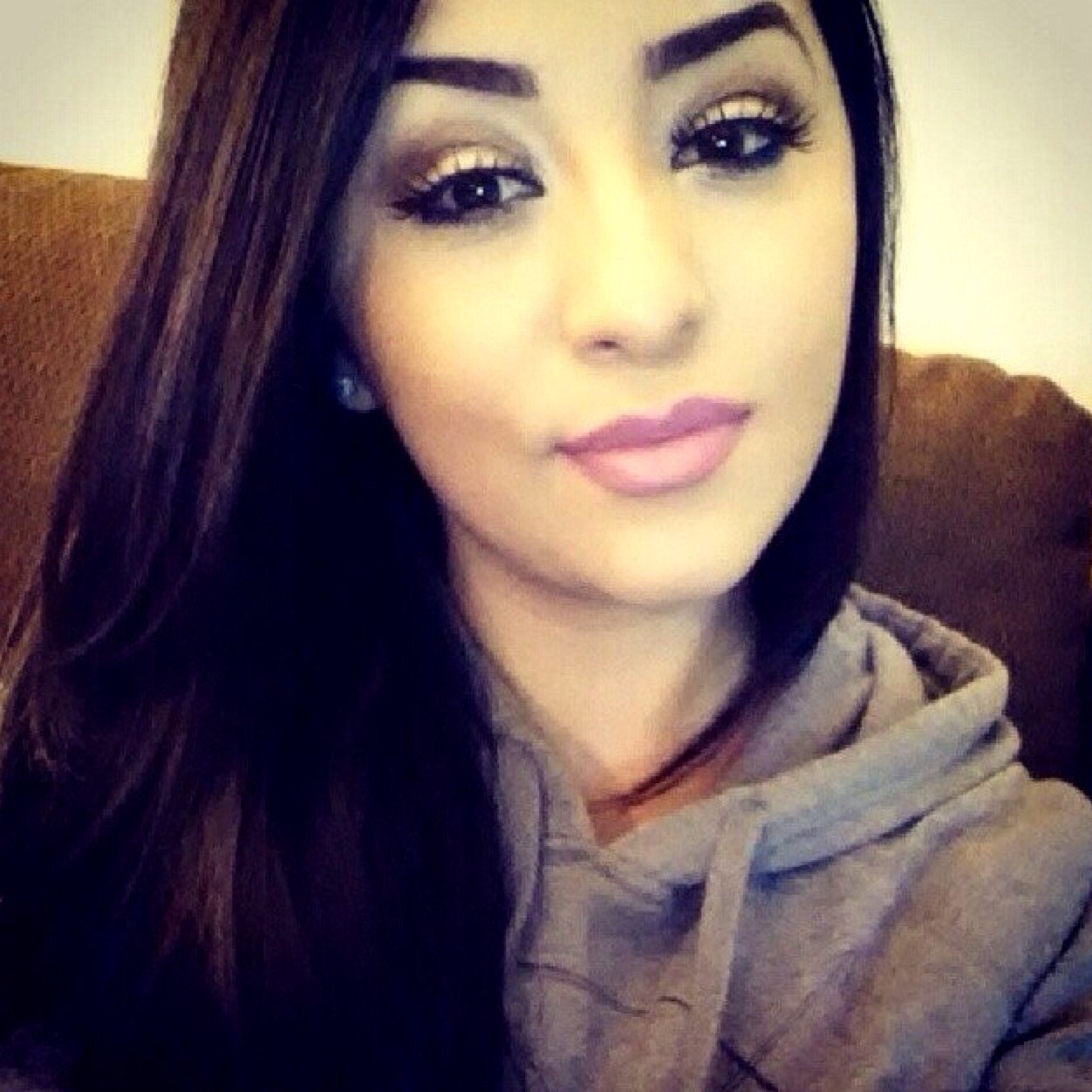 Gabby . 22 . My Son Caleb Is 5 . God First . Black Boys ❤️ . Dreads . Basketball . Shopping . Bitch I'm PUERTO RICAN .