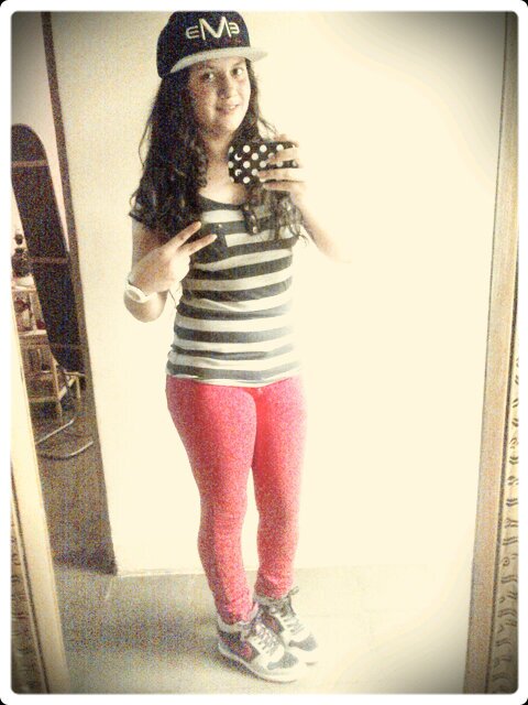 Hondureña de Corazón ♥♥ Amo mi familia ♥♠ Club Barcelona ♥☺☺☺ Sigueme y te sigo ☺