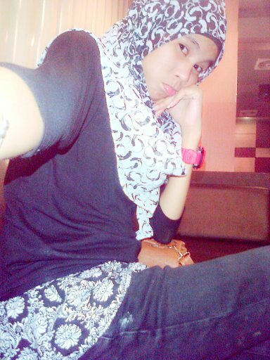 Nona_Claudia's profile picture. @hazhim95