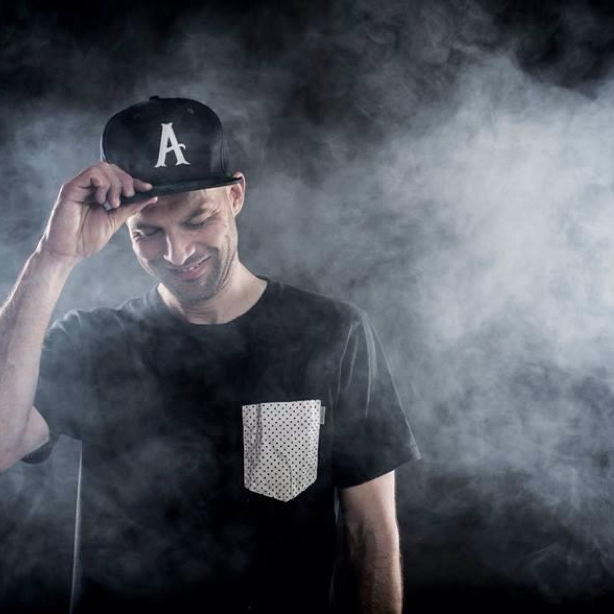 GaijinCredible's profile picture. DJ, radio host at TRNSMT.TV, member of Little League Bounce Club collectif and (oddly) endurance athlete.