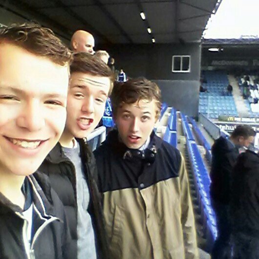 KASTANJE RECORDS, biep appie
1love=PECZWOLLE 3 insta:: jelle1404 #macmiller #millers.                 BWC ALDAY HOME AND AWAY