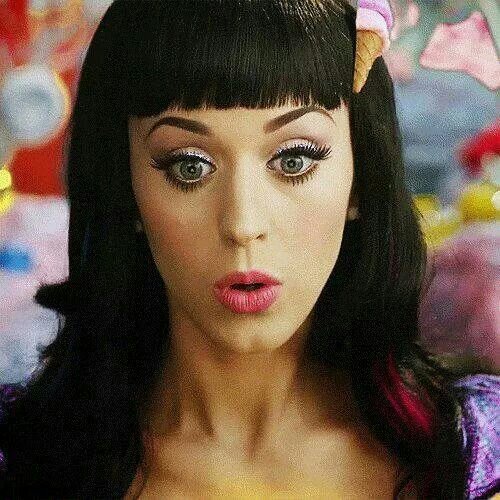 Lady Gaga? Yes,i'am Little Monster Katy Perry?Yes,i'am KatyCat  Direction?Rihanna?Yes i'am Navy (Sou Brasileiro :p)