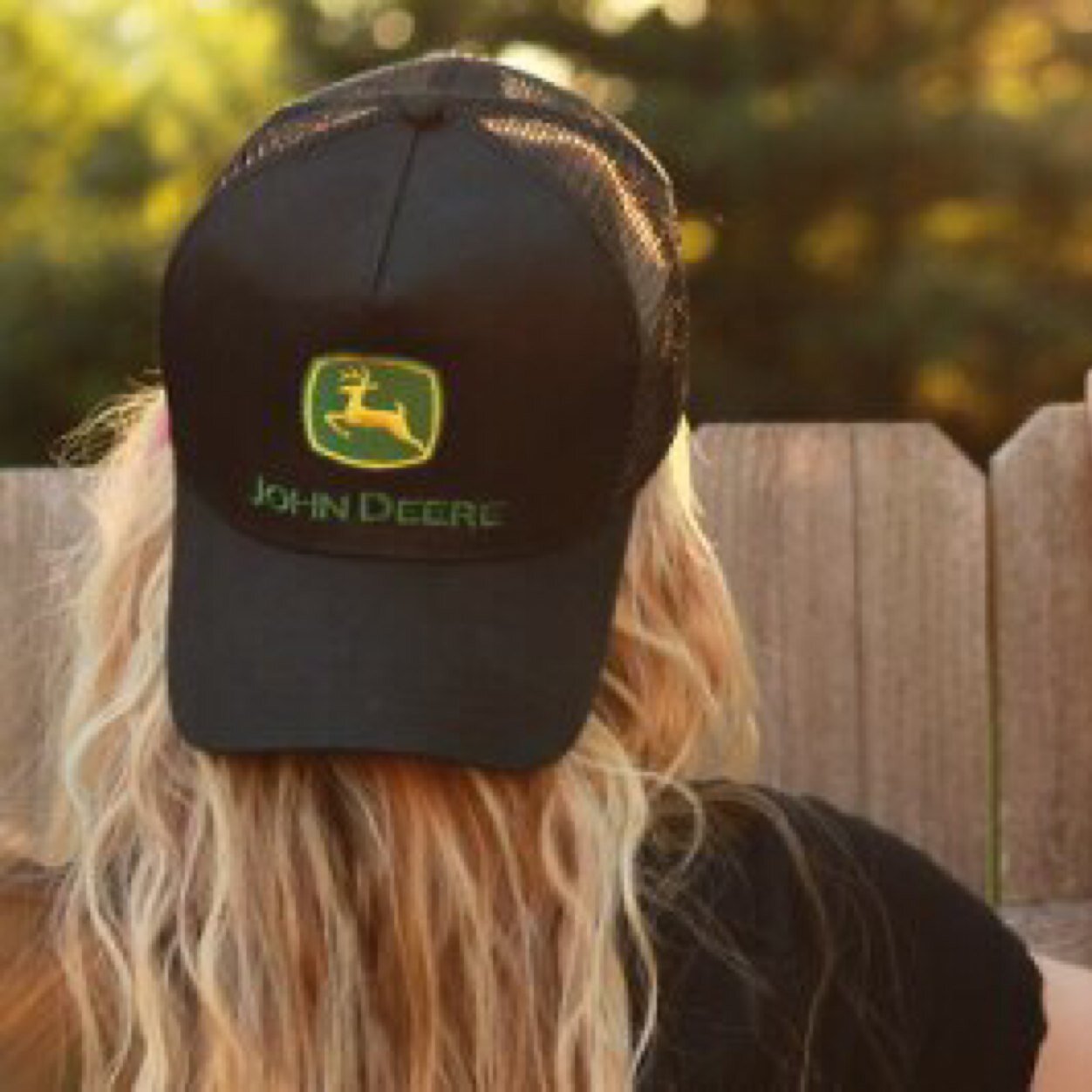 I'm a whiskey drinkin', cowboy chasin', helluva time || Previously, TN_Bombshell