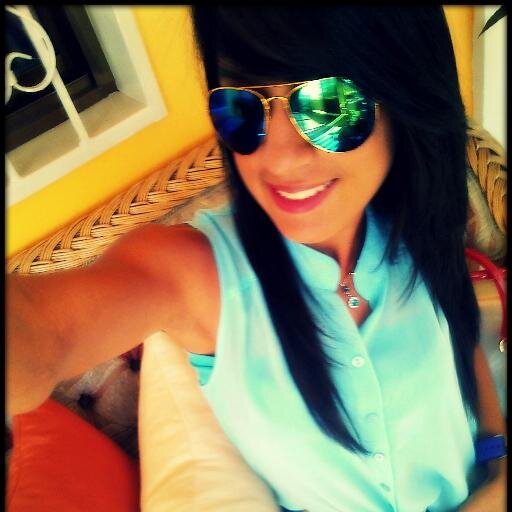 Se lo que tu quieras ser y vive de acuerdo con tu escencia!

'Black Or White'
'Chicha O Limonada'
'Say You, Say Me' O/  88*