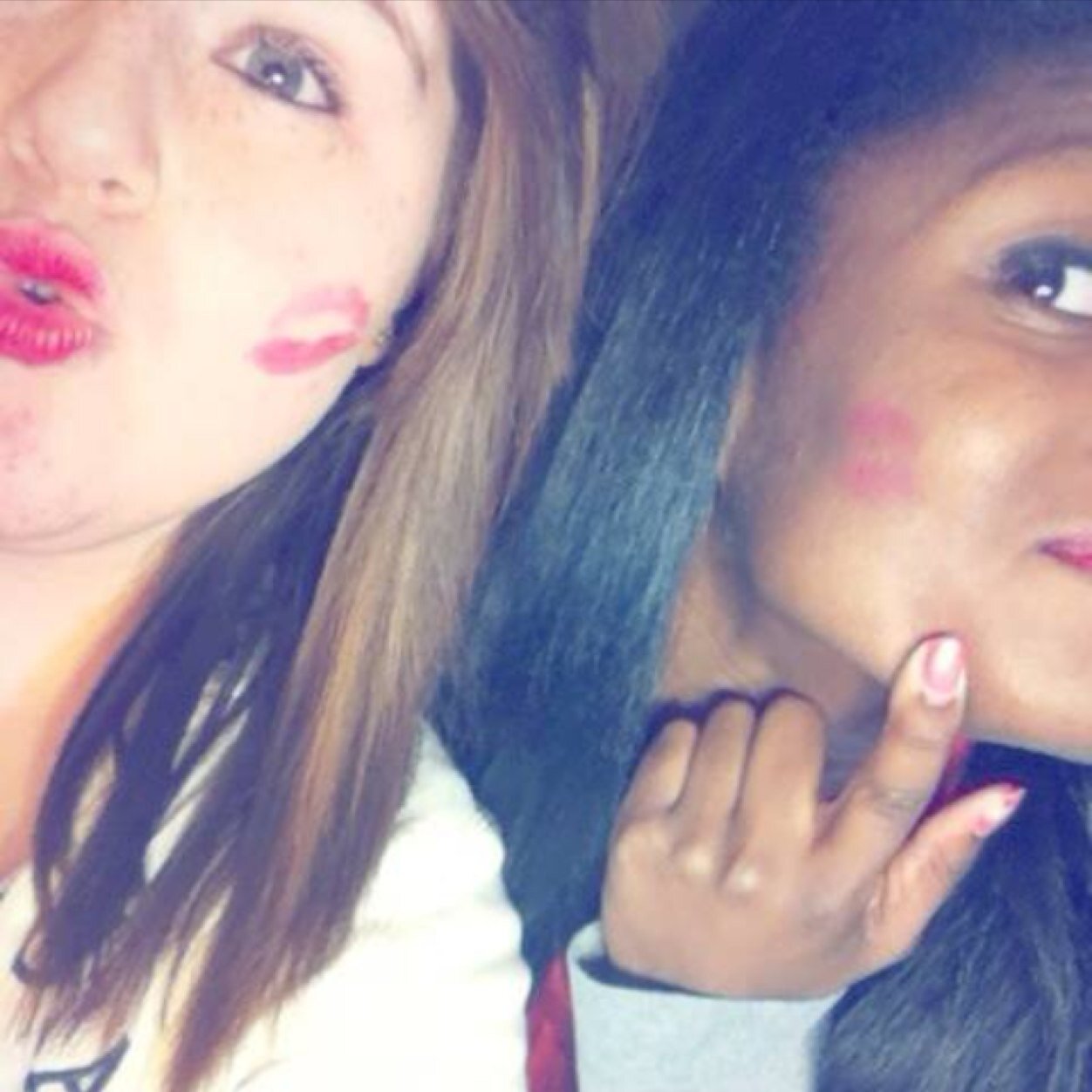 Im breanna. (: follow me . #newtwitter ha mmkay.