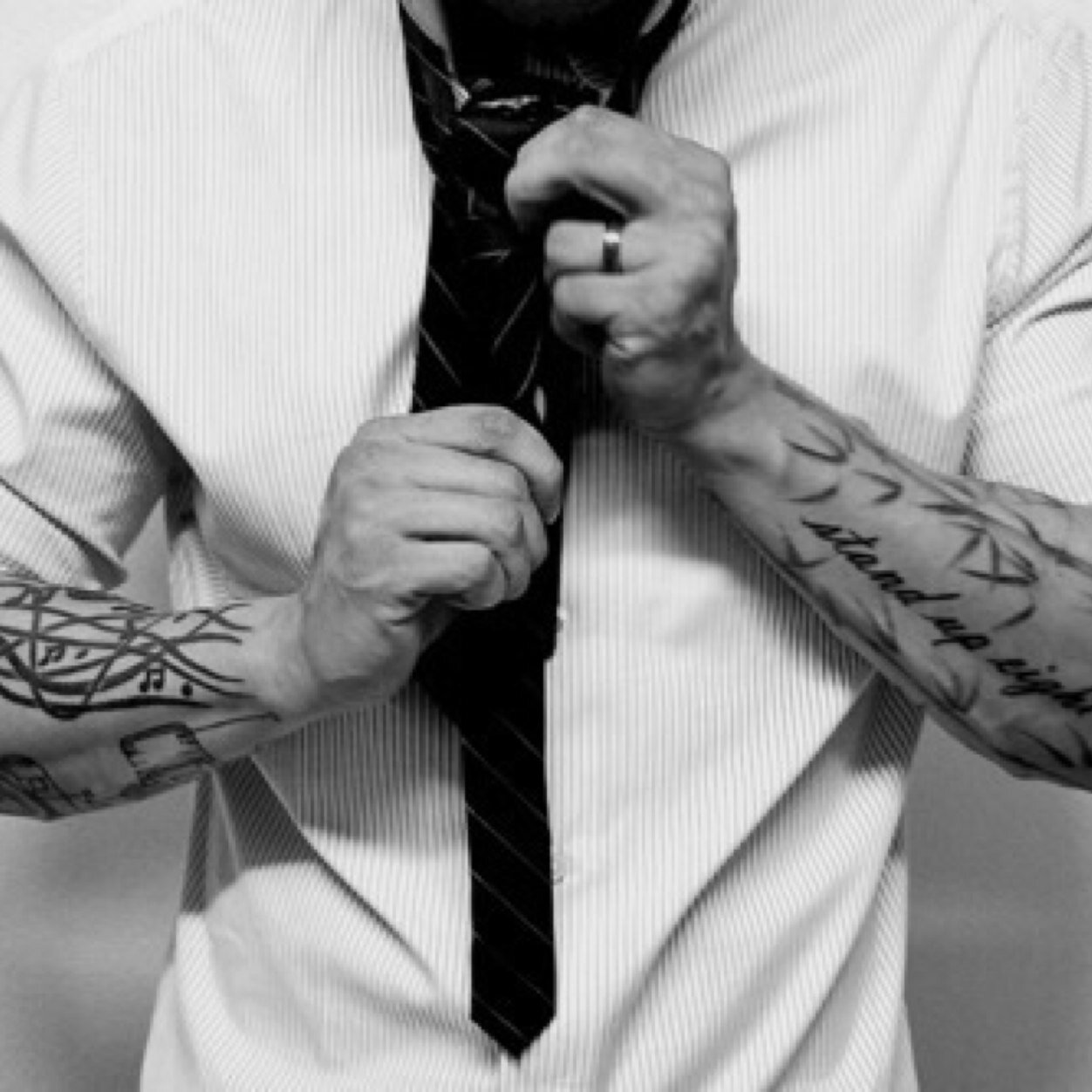 قبل أن تنتقد فشل الآخرين ، حاول أن تنجح أولاً 


instgram:medothelegend