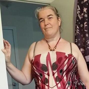 Mom, writer, artist, searching for my path in life and having a blast (when I'm not about to fly apart at the seams) doing it.