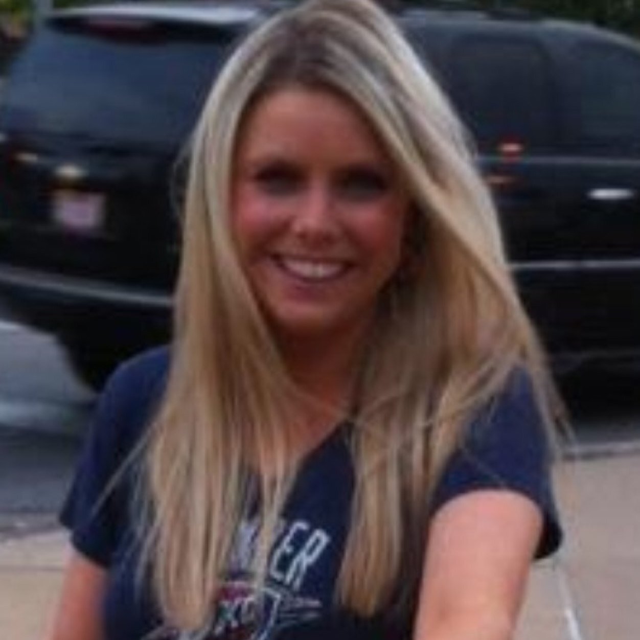 OKC dweller. Crushed ice connoisseur. Cowboy boot rocker. Historic home preserver. Homeless carer. Mom. Wife. Sister. Daughter.
