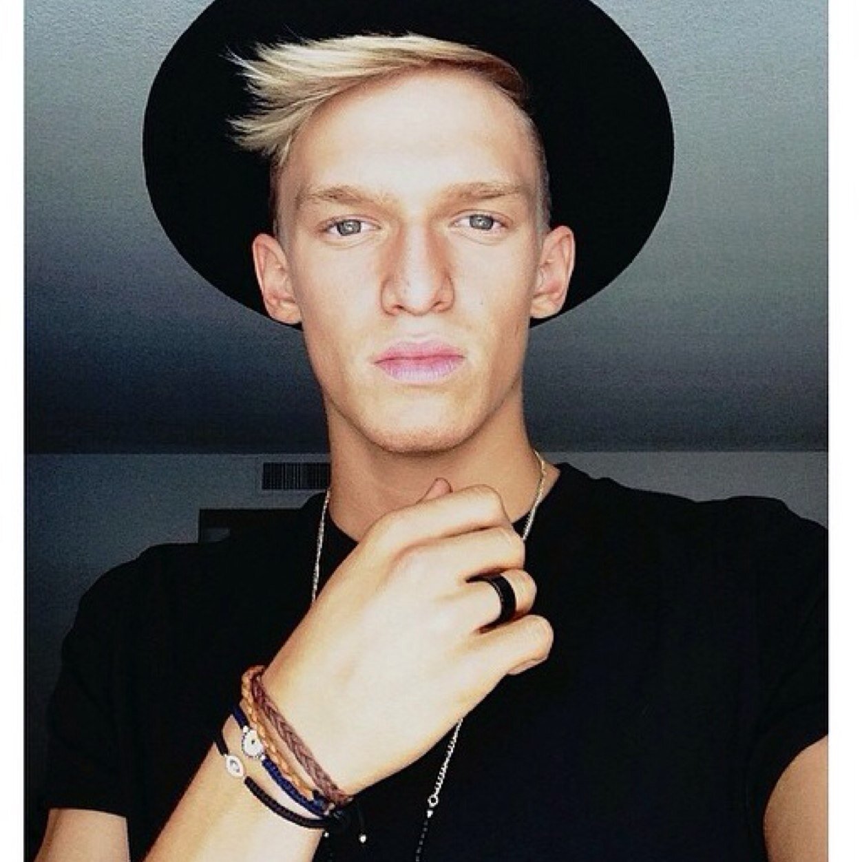 I've got a thing for Cody Simpson // good vibes & good times
