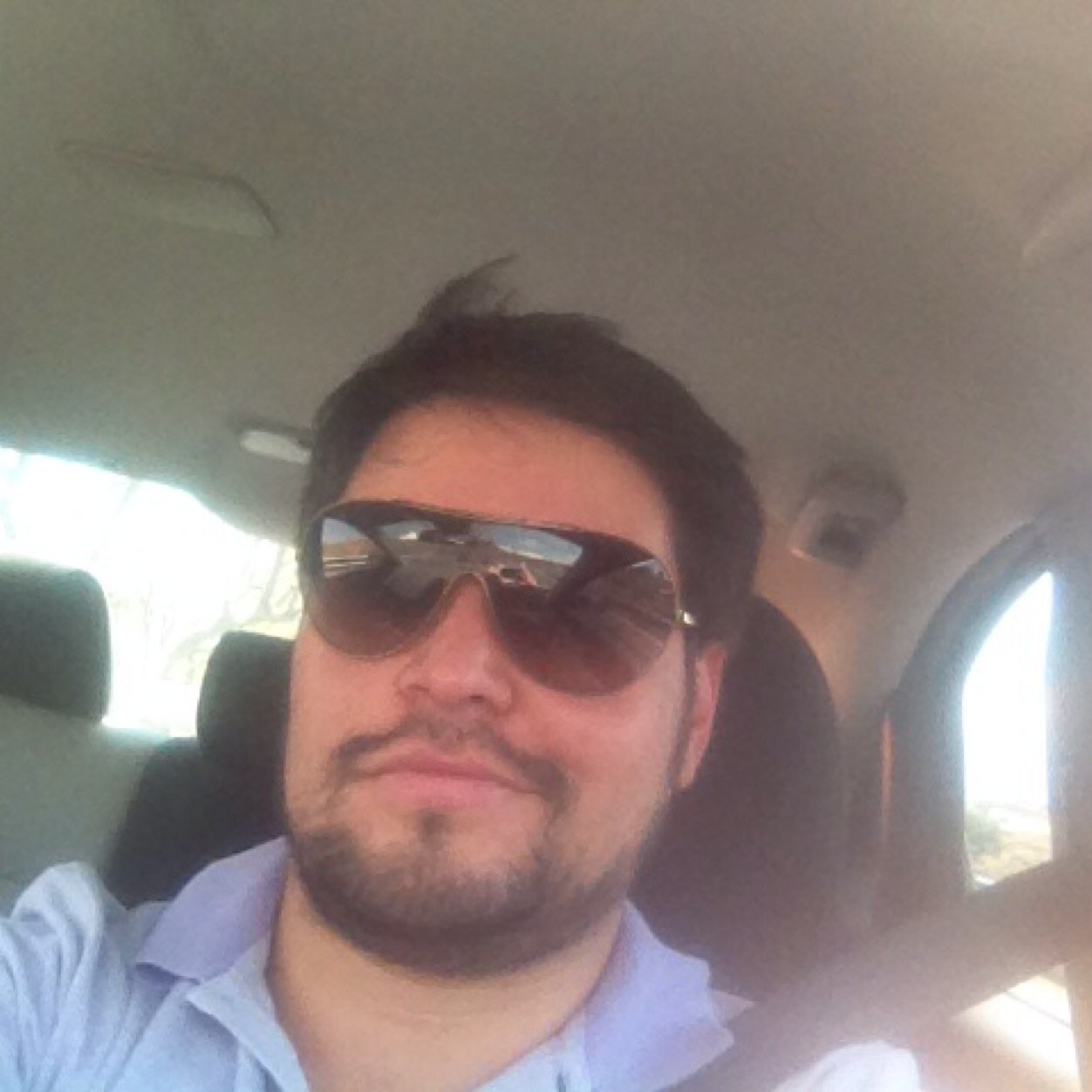 Autos , psicología , música mucha música, libros, vinos , iluminación , #SoyTriatleta