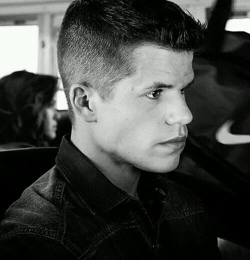 One or the other. Figure it out. ||RP||Werewolf||Single||
