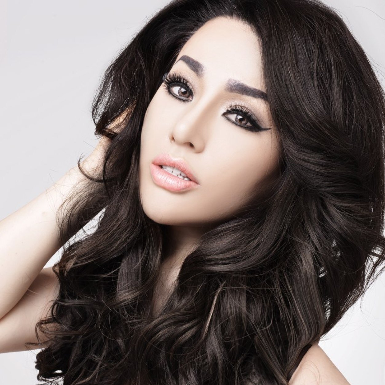 Founder of Weilly Hair .