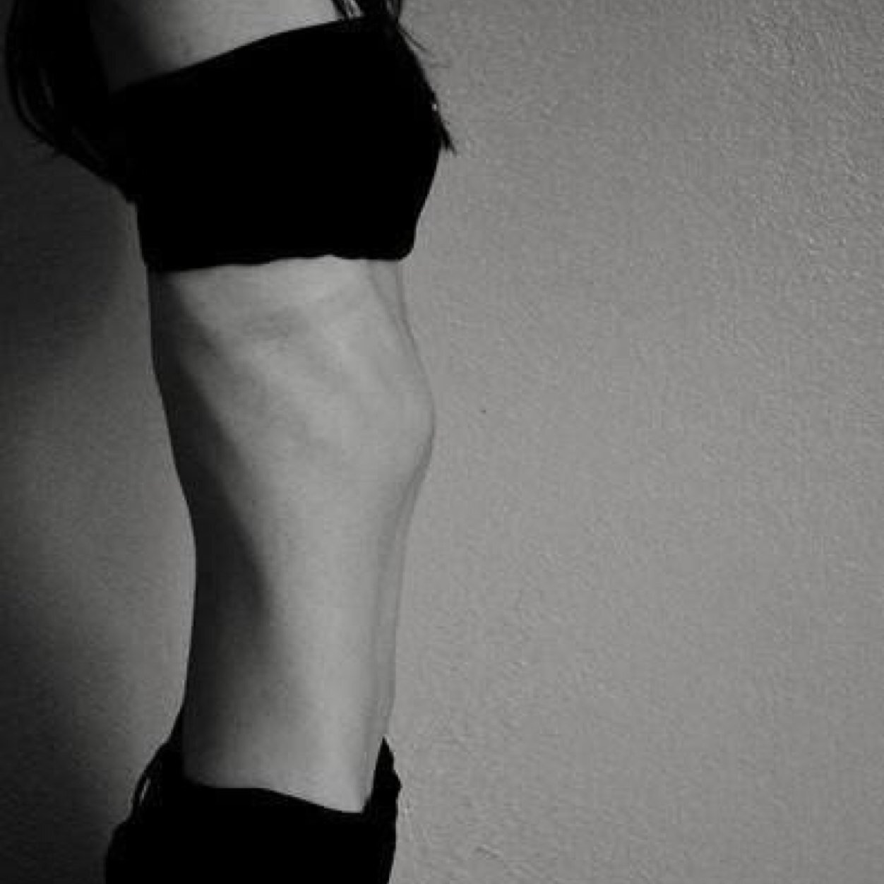 im_dead_already's profile picture. You can lose all the weight in the world but it will never be enough.