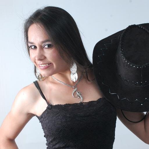 EJECUTIVA EN VENTAS- CELYASA-
MODELO
