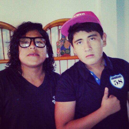 perezpereziturb's profile picture. live life with friends :D  :´)