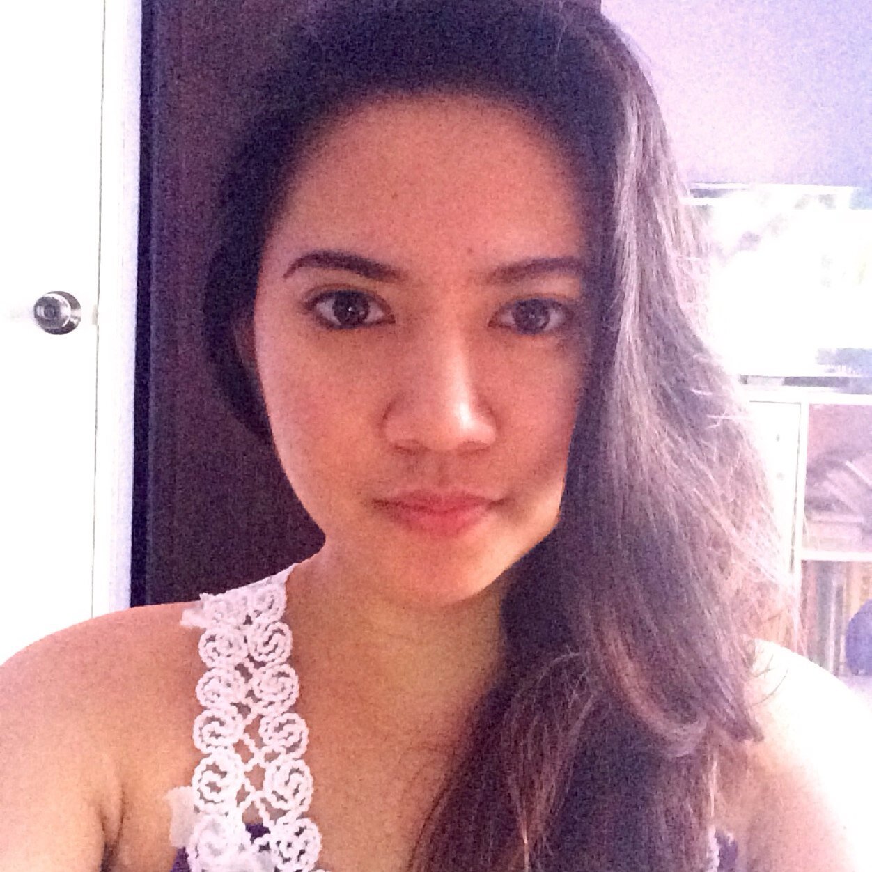follow me on instagram (Shie La)