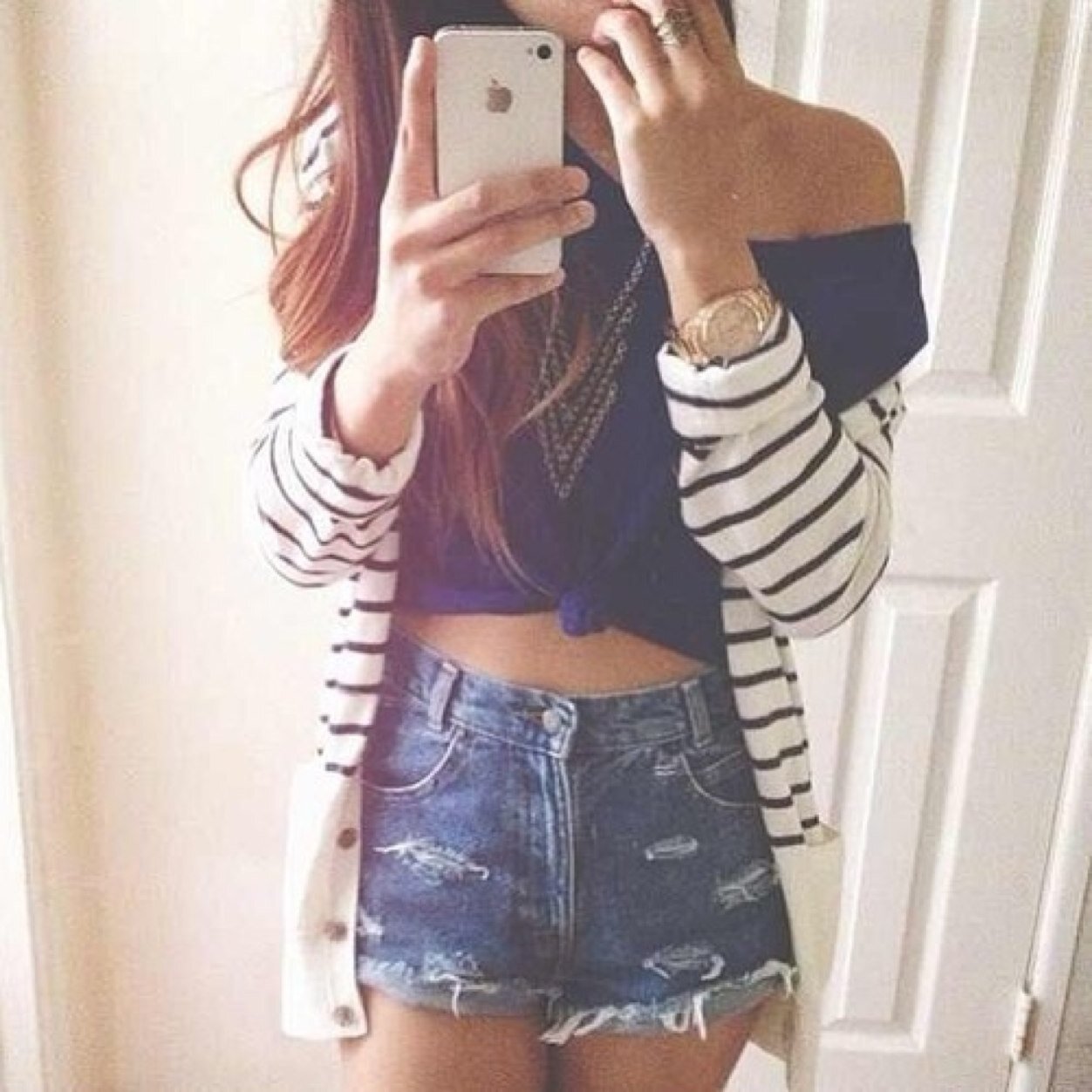 Live every moment like its your last. live in Melbourne Australia Instragram: Tessphillips_xx shapchat: Tessphillips_xx