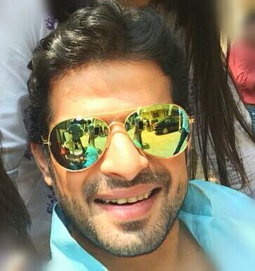 We love Karan Patel. We keep you posted with him. We are his original fan club. Follow us to be updated with your favorite actor.