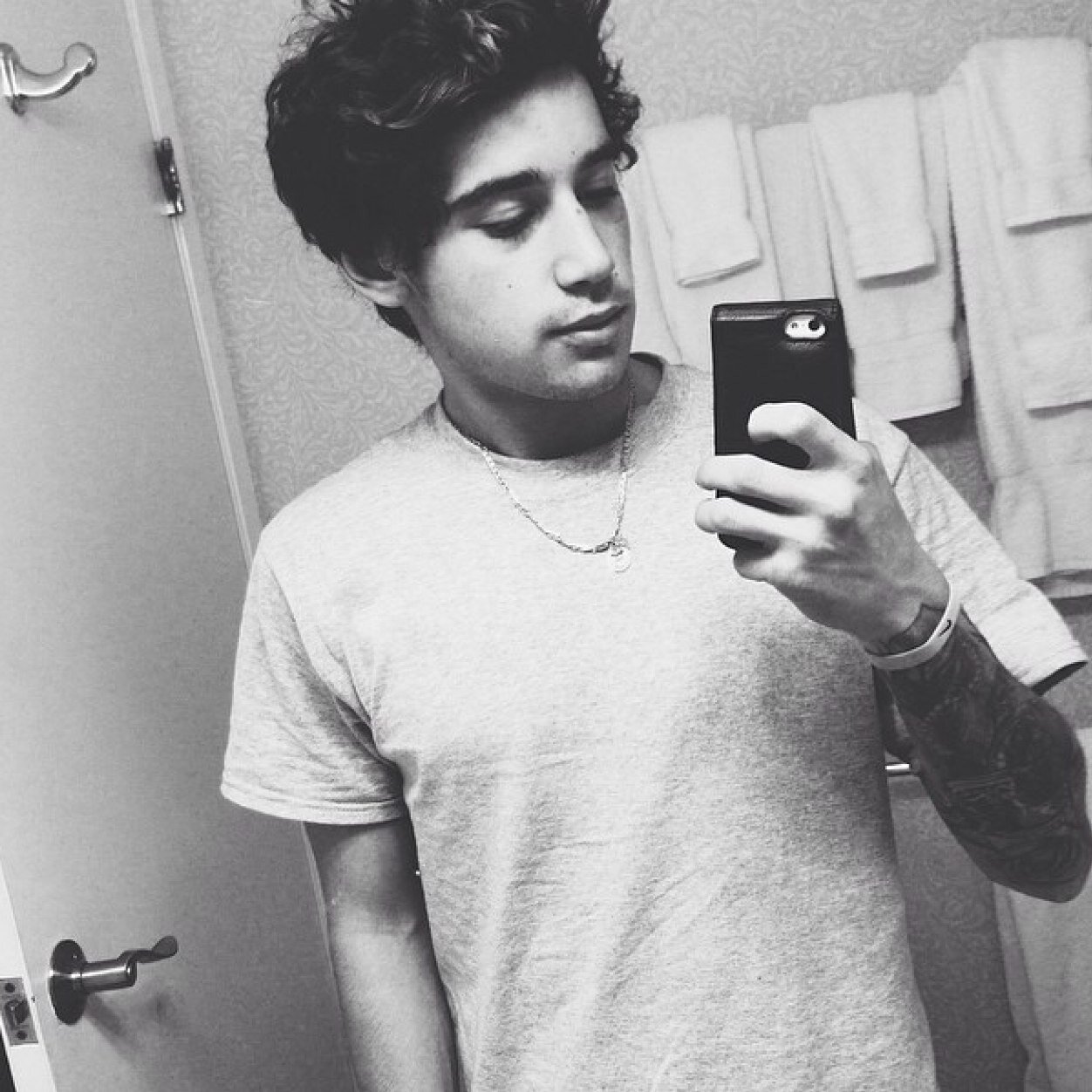 Beau/5+ Gina
°|FOLLOW MY PERSONAL @xdaisysheehyx|°