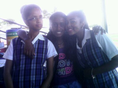 hey i'm a mauritian girl who like cute guys:);* Just follow me and i'll follow back:);)