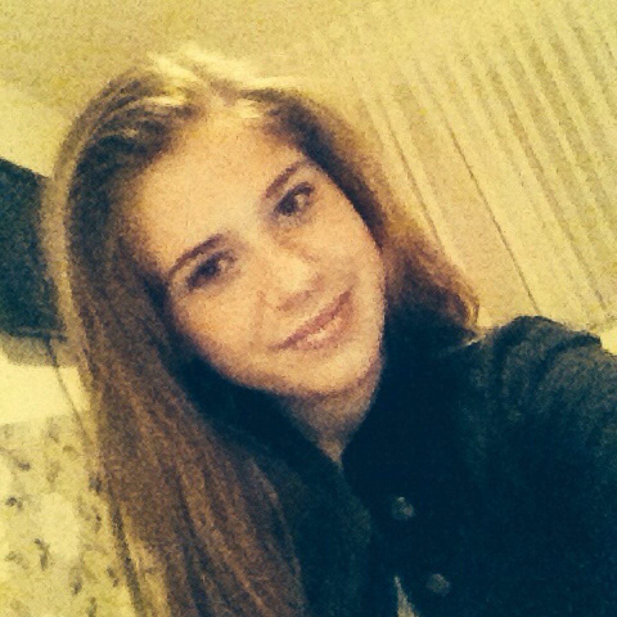 lieve demi, nog steeds mis ik je elke dag en dat zal nooit over gaan!
de leuke momenten samen vergeet ik nooit meer! 
21/08/1996-13/05/2013†