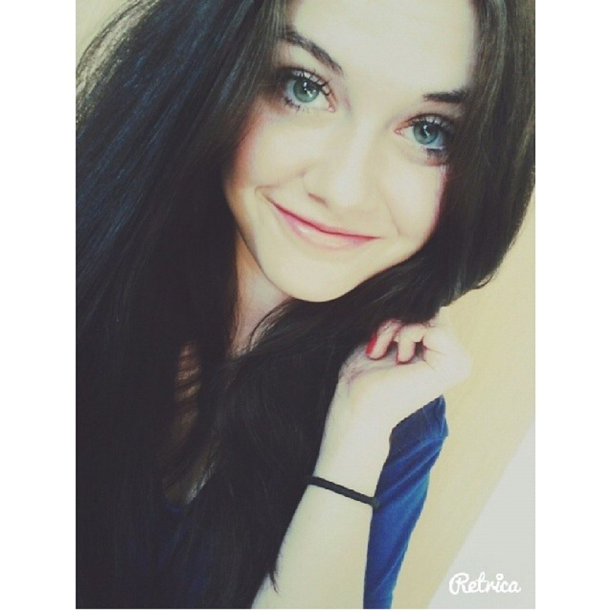 In Hindsigh || One Direction || 5SOS || The Vamps || Little Mix || Follow Back