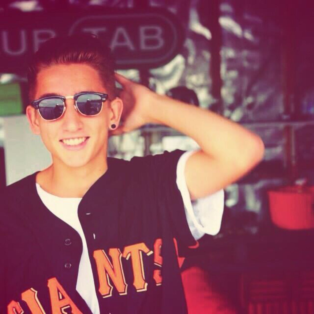 Free follow from @rant_sesh
All i ask is that you please follow @ChaseAtlanticAU