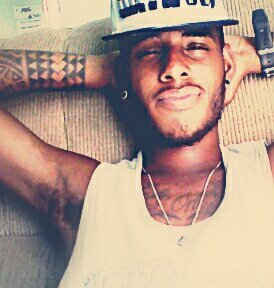 Quem sou eu ?
' aquele que esta acima de você e abaixo de Deus .
Eu sou tuuuhdibom (y)'
Eu não me acho
Sou realista !
'• Eu danço Créééw na velocidade O5 ~