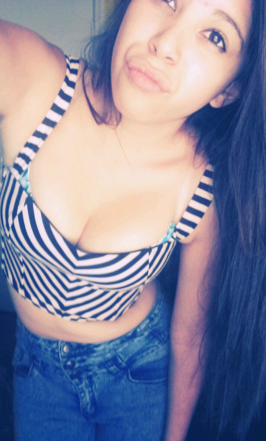 Insta - Yoooitskarla SnapChat - Yoooitskarla01 follow me I'll follow you!