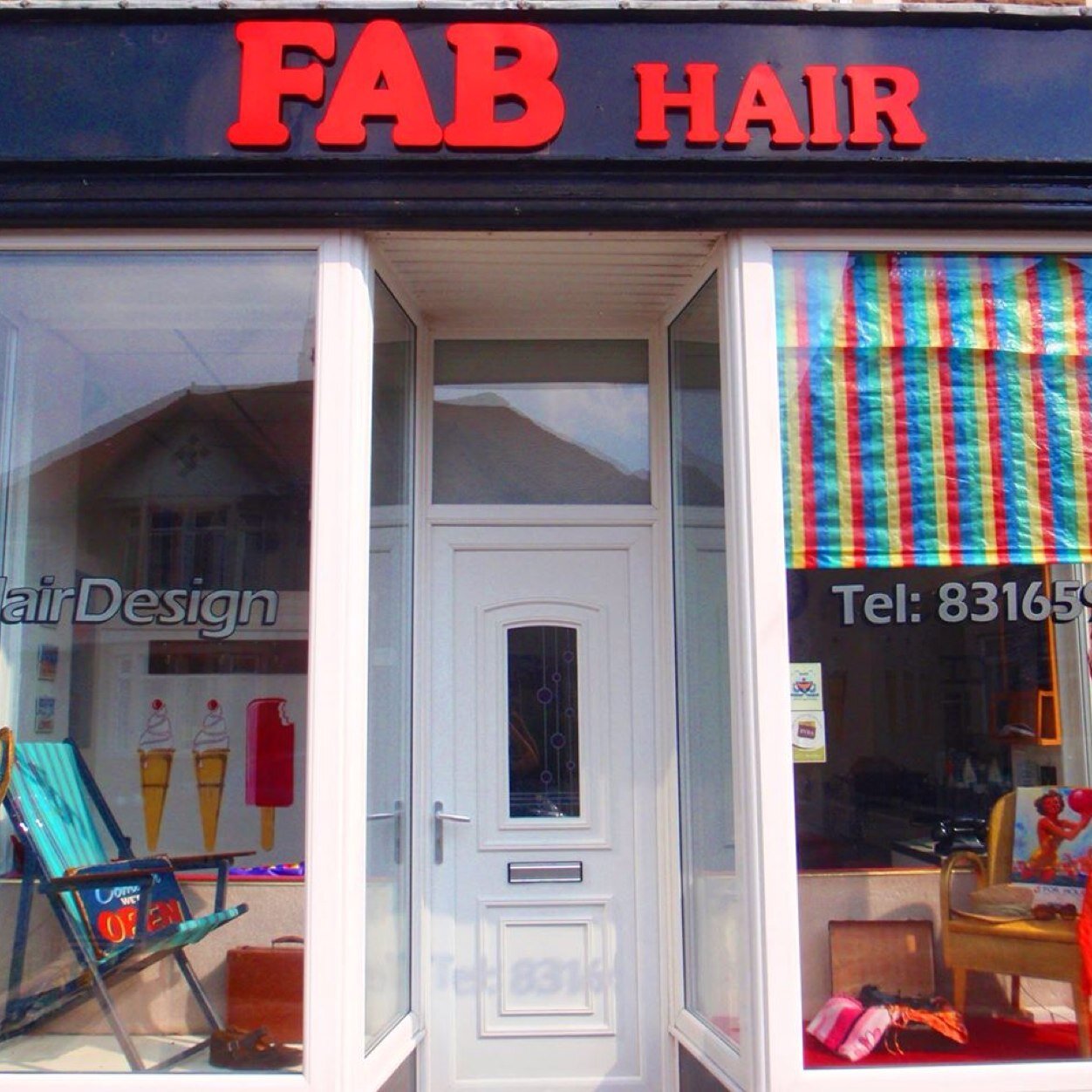 Fab Hair is a small, unisex hair salon.
The salon is open from Tuesday-Saturday,
Book an appointment on 01524 831659 or pop into the salon- 10 Seaborn Road
