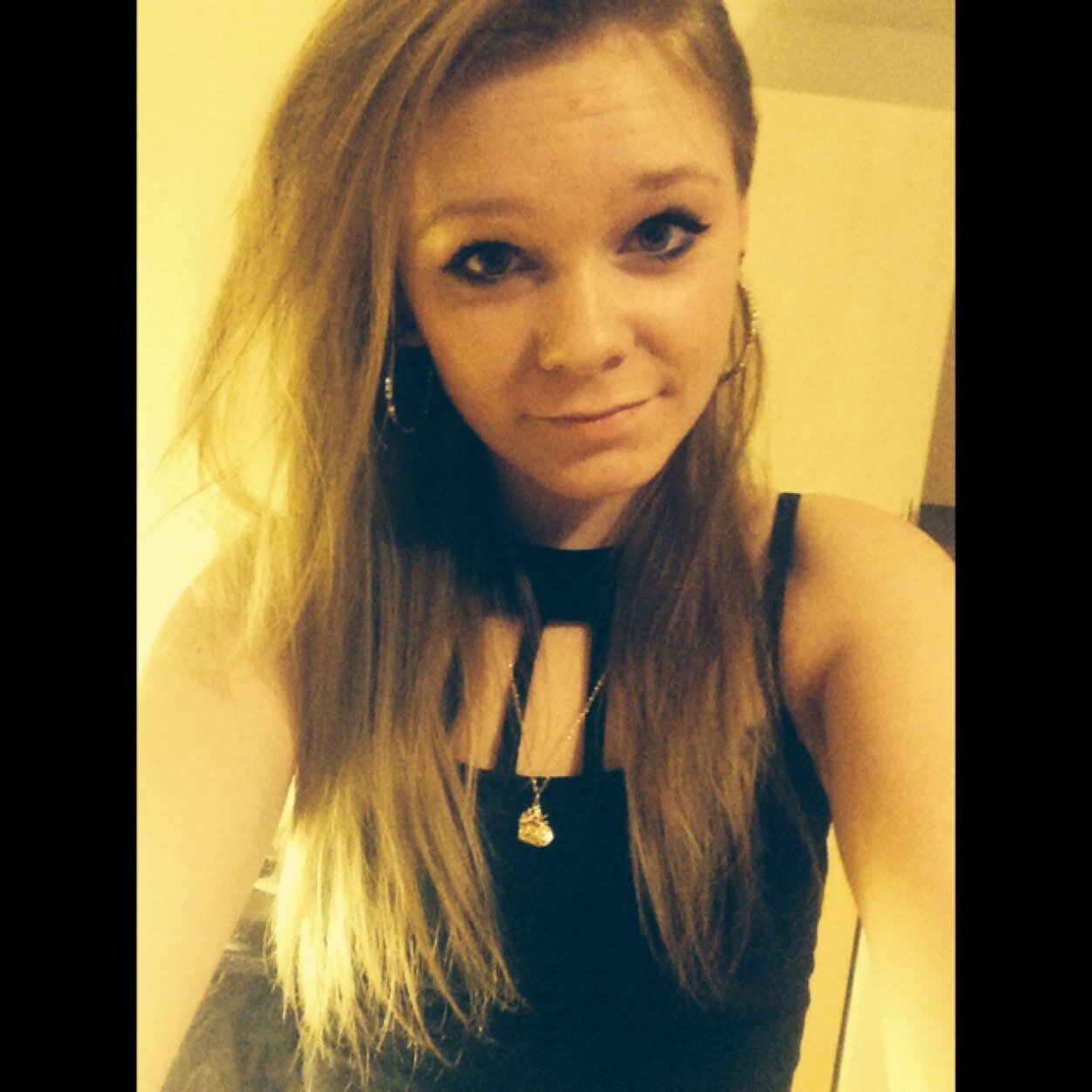 LeahAliice's profile picture. 19. ballet dancer. i love music. i love singing. i love my cat.