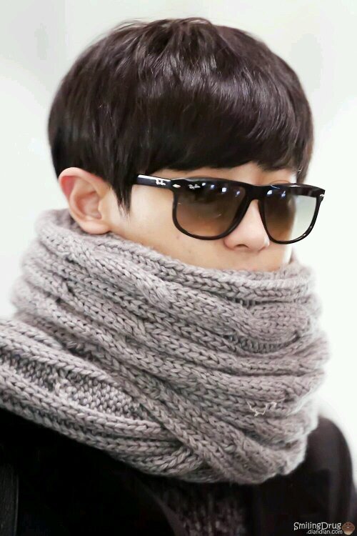 Parody of 박찬열- ©1992.