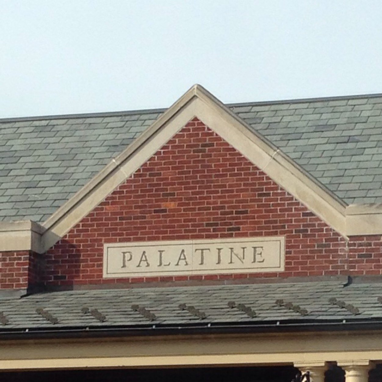 A #Palatine resident who's constantly about town. Reviews, facts & observations will flow.