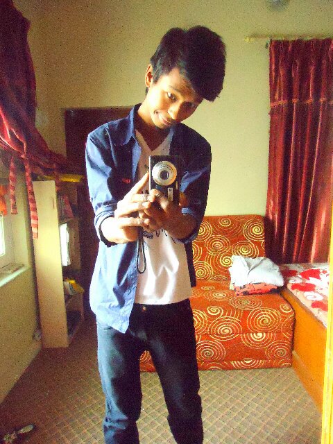 row_shu's profile picture. 